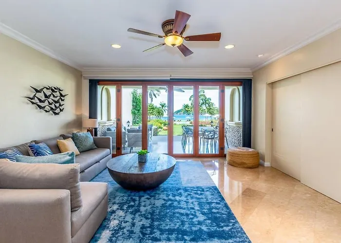 Hébergement de vacances Spacious Open-concept With Stylish Design, Direct Access & Resort-style Amenities Playa Flamingo