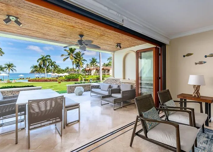Spacious Open-concept With Stylish Design, Direct Access & Resort-style Amenities *