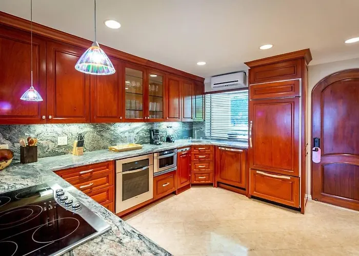 Hébergement de vacances Spacious Open-concept With Stylish Design, Direct Access & Resort-style Amenities