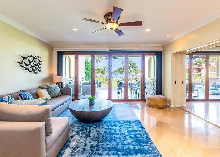 Spacious Open-concept With Stylish Design, Direct Access & Resort-style Amenities *