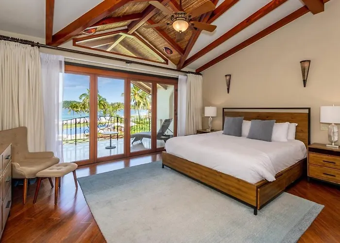 Hébergement de vacances Spacious Open-concept With Stylish Design, Direct Access & Resort-style Amenities Playa Flamingo