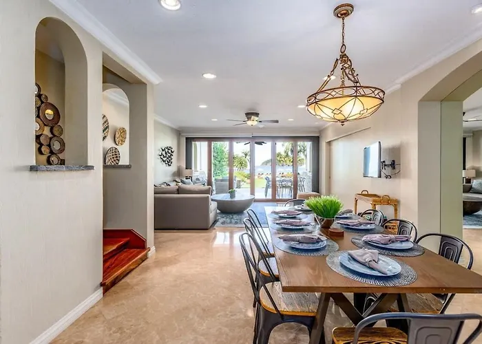 Spacious Open-concept With Stylish Design, Direct Access & Resort-style Amenities Hébergement de vacances