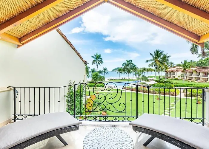 Spacious Open-concept With Stylish Design, Direct Access & Resort-style Amenities Hébergement de vacances Playa Flamingo
