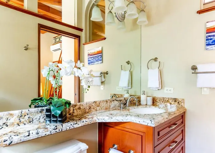 Spacious Open-concept With Stylish Design, Direct Access & Resort-style Amenities
